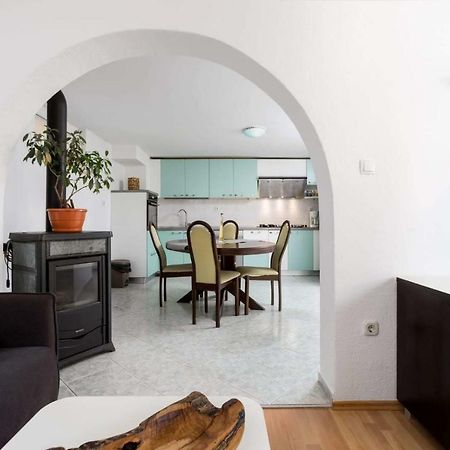 Apartmani Vinko Tribunj-Sovlje Tribalj 外观 照片