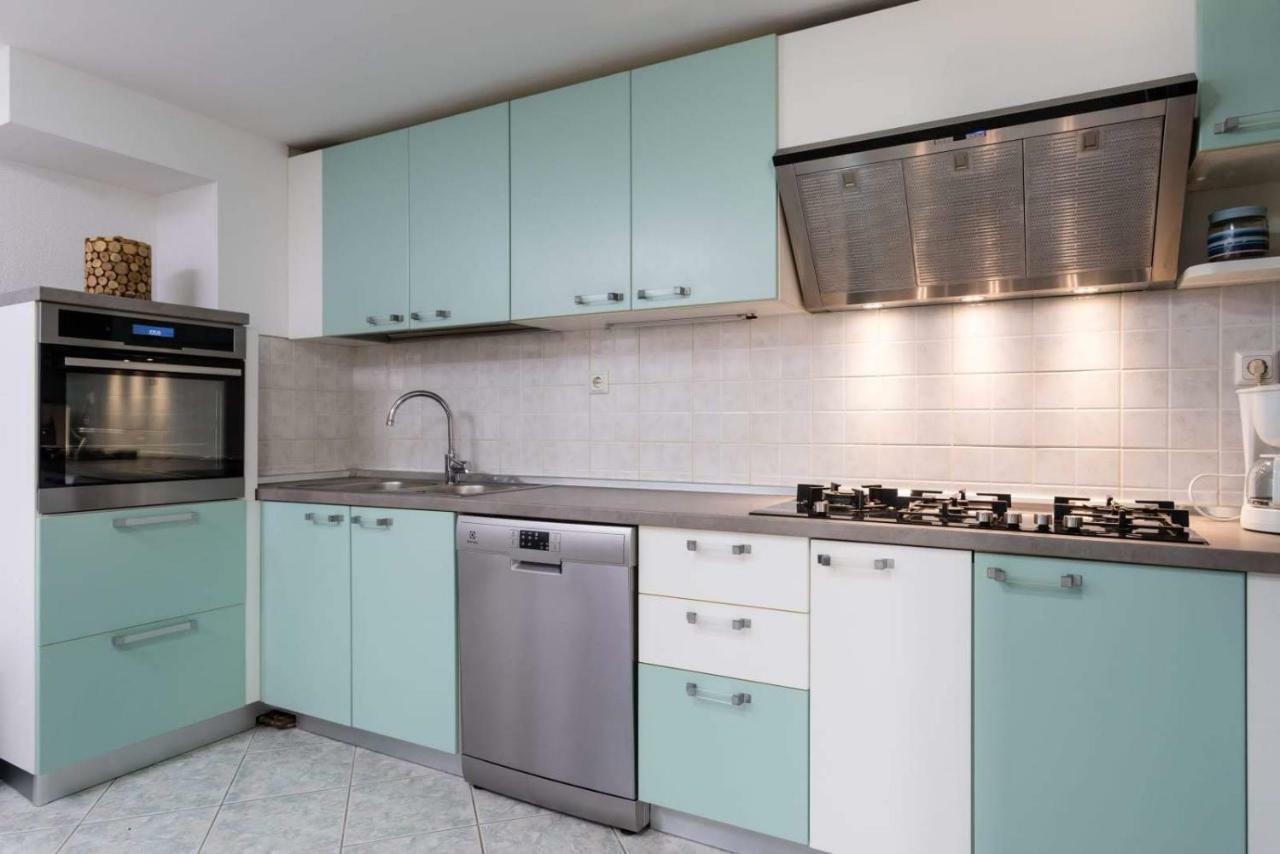 Apartmani Vinko Tribunj-Sovlje Tribalj 外观 照片