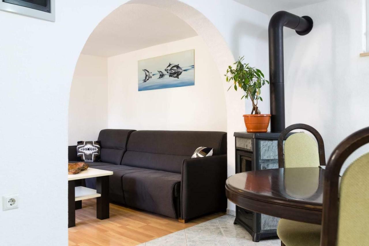 Apartmani Vinko Tribunj-Sovlje Tribalj 外观 照片