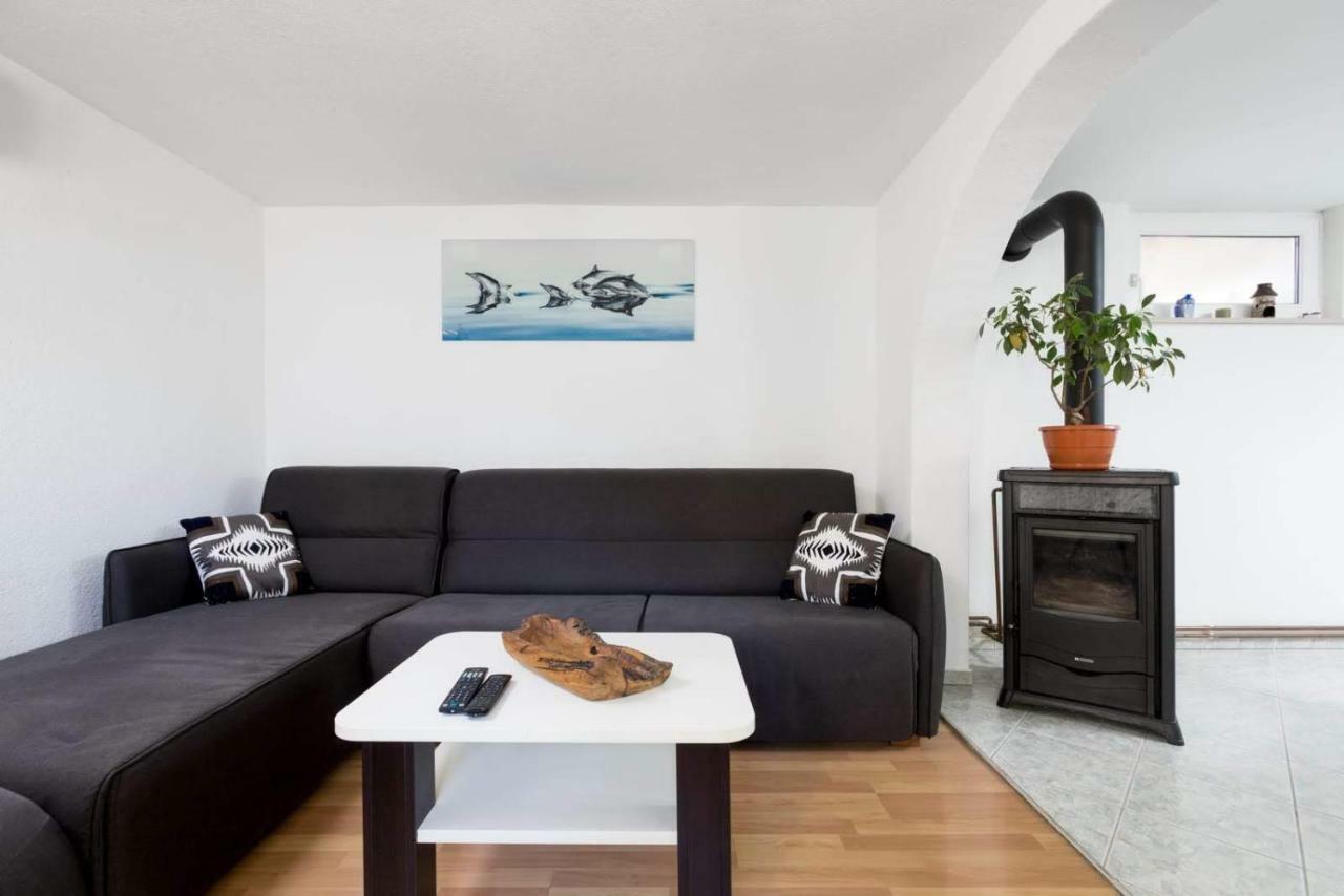 Apartmani Vinko Tribunj-Sovlje Tribalj 外观 照片