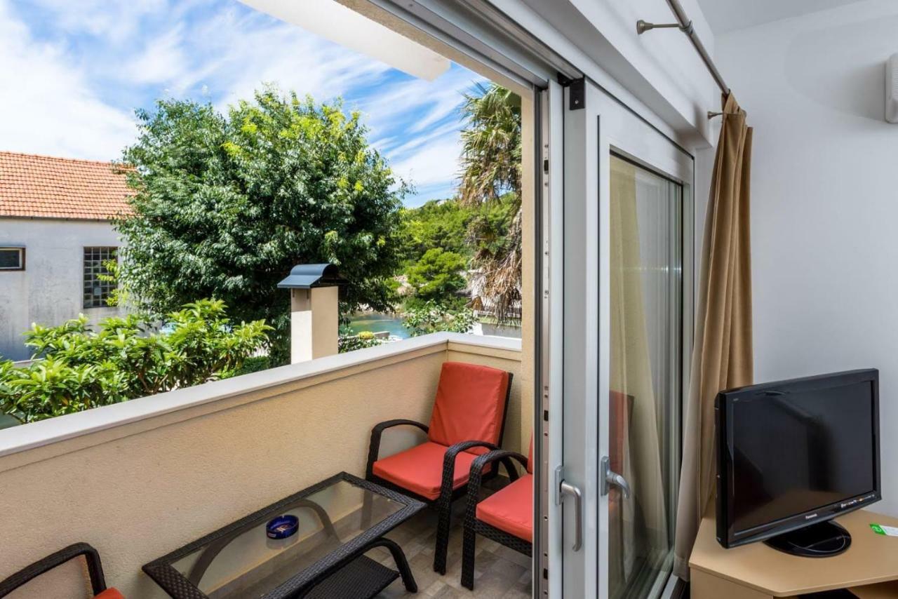 Apartmani Vinko Tribunj-Sovlje Tribalj 外观 照片