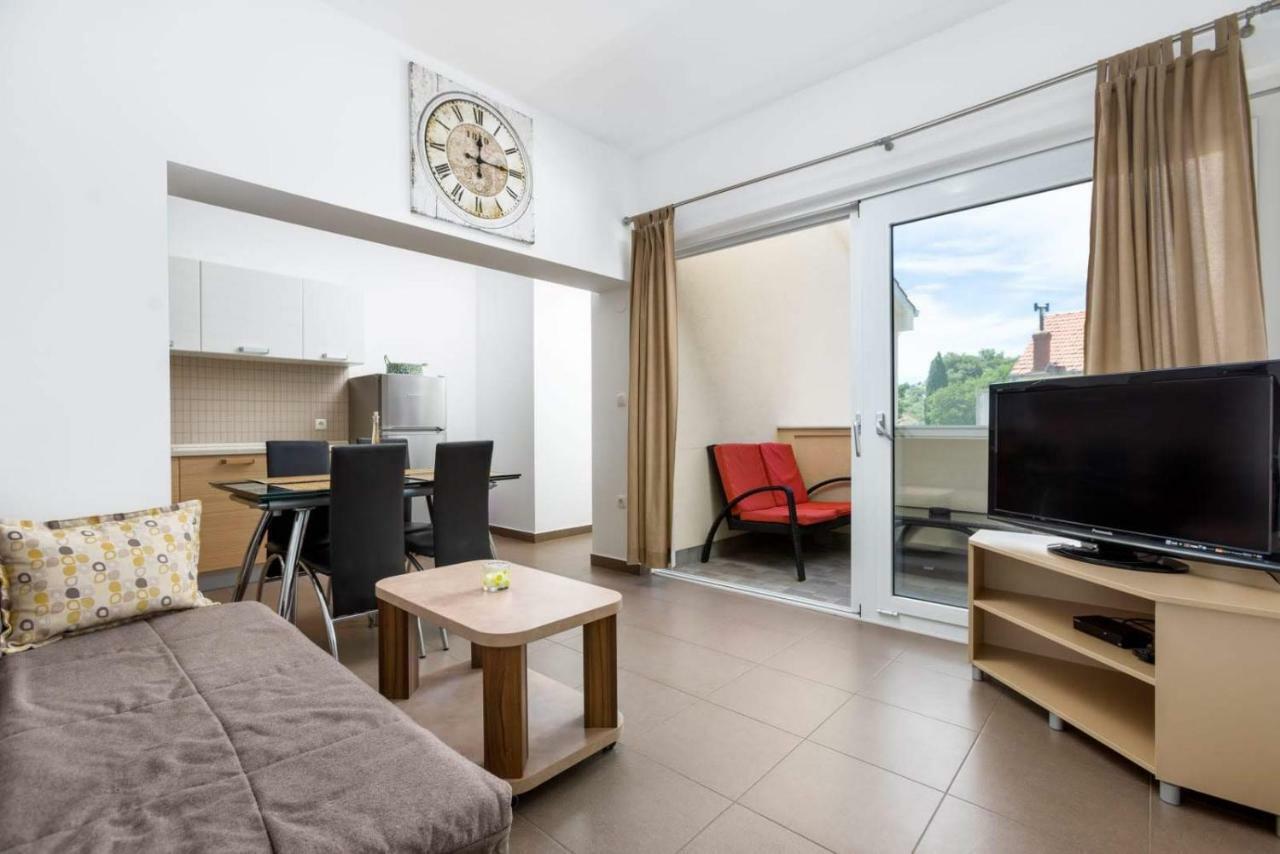 Apartmani Vinko Tribunj-Sovlje Tribalj 外观 照片