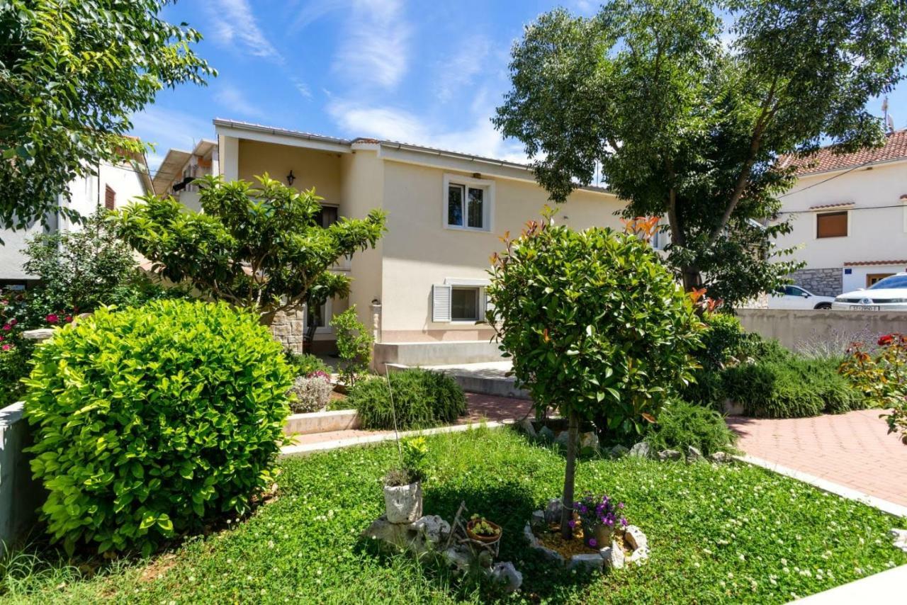 Apartmani Vinko Tribunj-Sovlje Tribalj 外观 照片